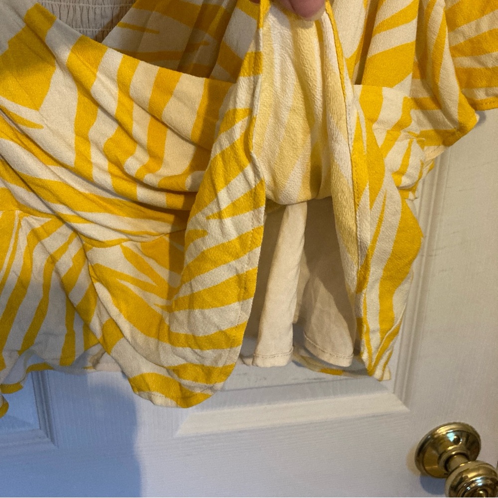 11 Honore Zebra Stripe Flutter Sleeve Faux Wrap C… - image 6